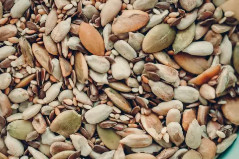 Niedobór omega 6 objawy – poznaj niepokojące sygnały zdrowotne