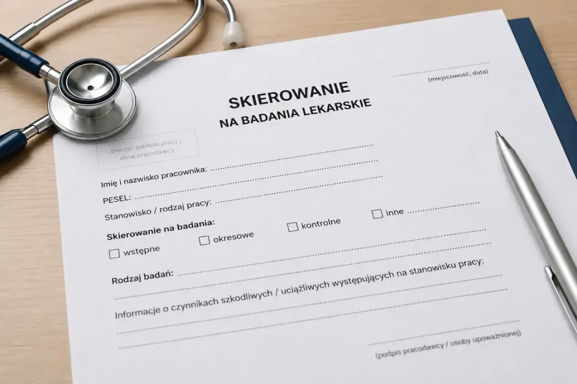 Dokument "Skierowanie na badania lekarskie" z pieczątką, stetoskopem i długopisem.