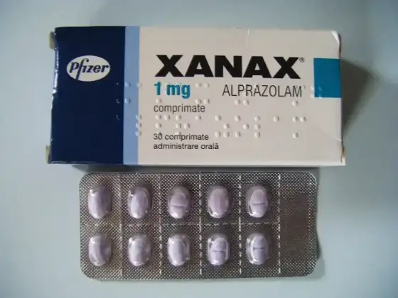 Alpragen i alprazolam - dawkowanie, ryzyko i odstawianie